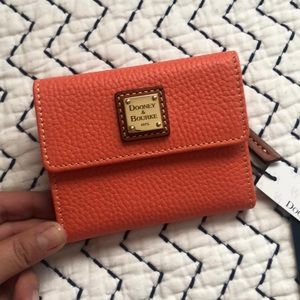 Dooney&bourke wallet